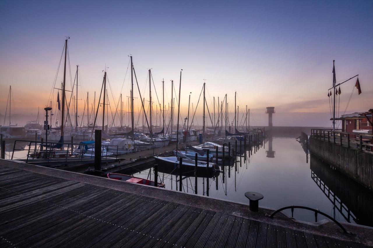 Apartmenthaus Hafenspitze Ap 5 - "Am Yachthafen 5" - Blickrichtung Offenes Meerstrandpromenade Eckernförde エクステリア 写真