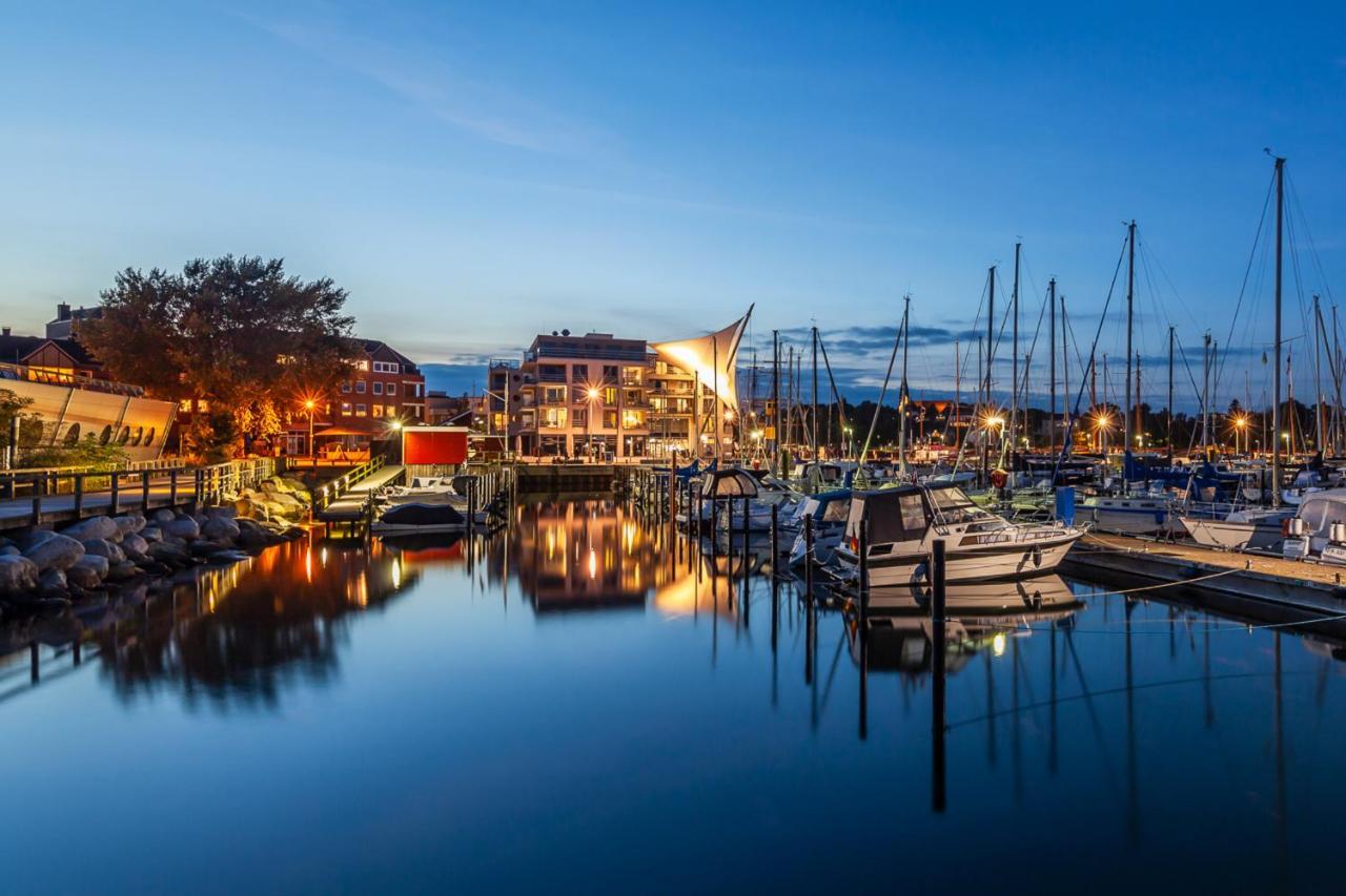 Apartmenthaus Hafenspitze Ap 5 - "Am Yachthafen 5" - Blickrichtung Offenes Meerstrandpromenade Eckernförde エクステリア 写真